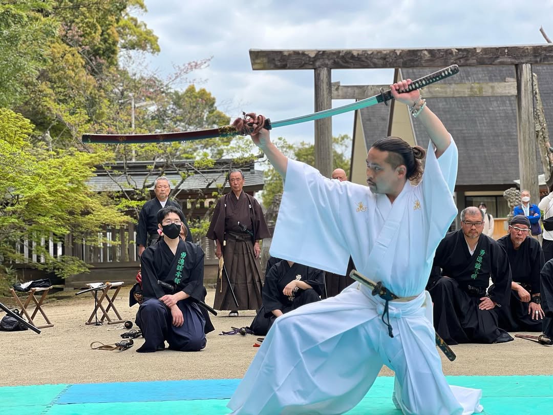 Yushin-sensei, master shihan, in stance — moments before the cut